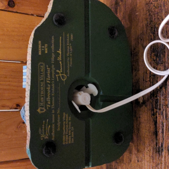 Hawthorne village " falbrooke florist " light - Picture 4 of 4